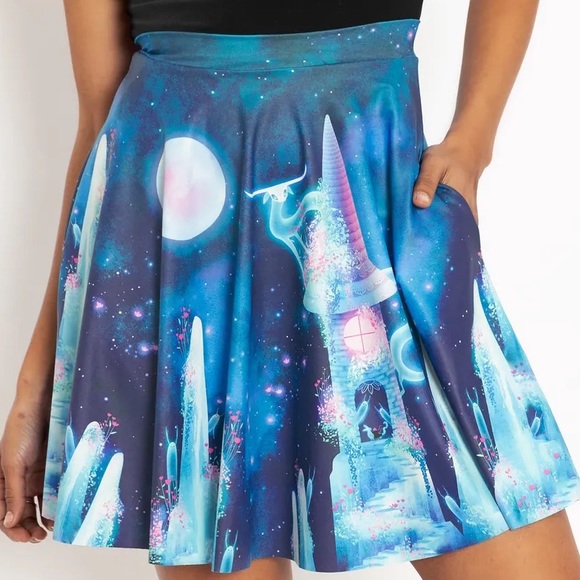 Blackmilk “MAGNOLIA CASTLE POCKET Moonbound Studio SKATER SKIRT” Size Large NWT - Picture 15 of 15